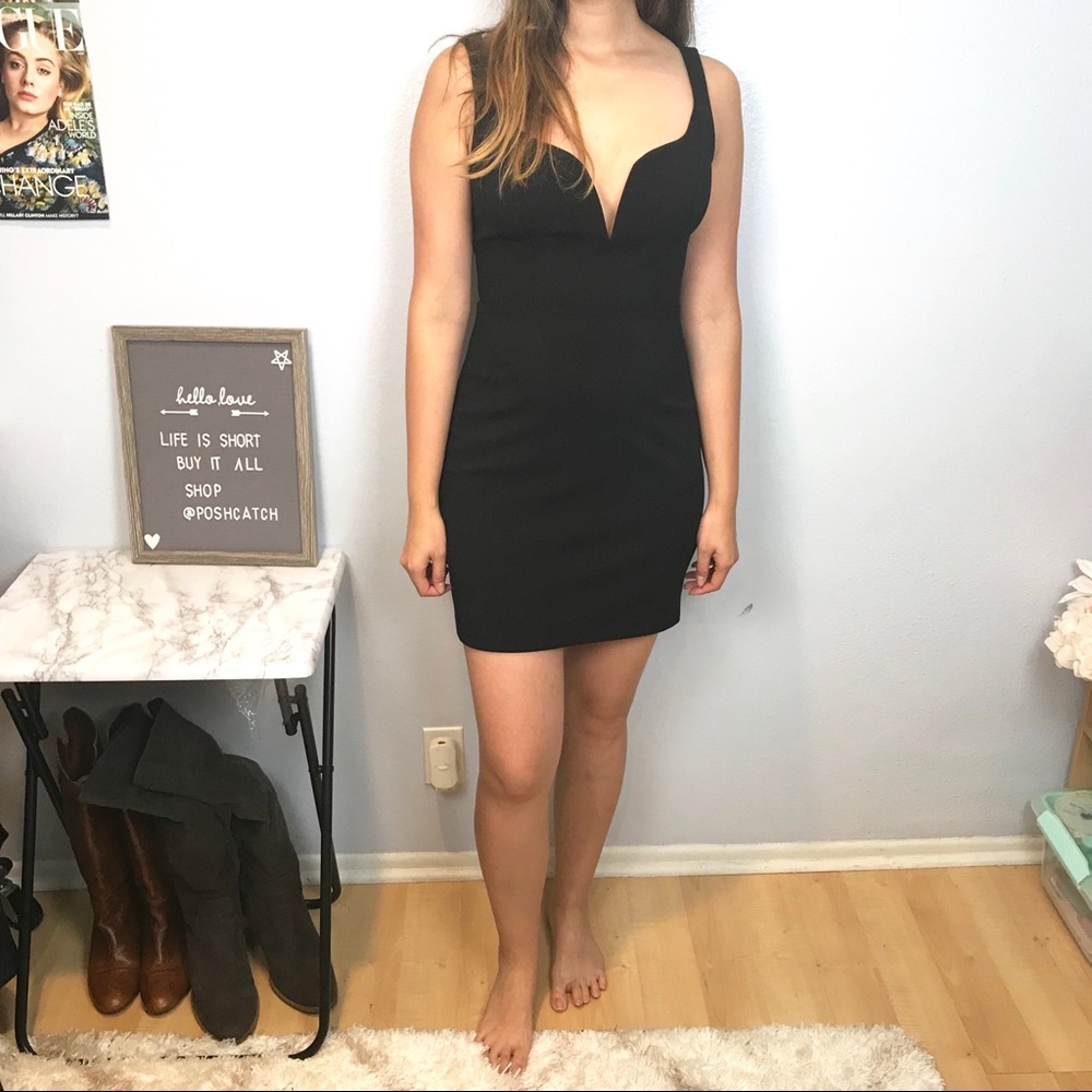 EUC Express Black Plunge Neck Sheath Dress
